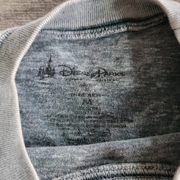 Acid Washed Gray Denim Chambray Spirit Jersey Size M Disneyland Resort - Picture 4 of 7